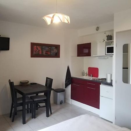 Studio De Plain-Pied Avec Terrasse Tout Proche Mer Courseulles-sur-Mer Εξωτερικό φωτογραφία