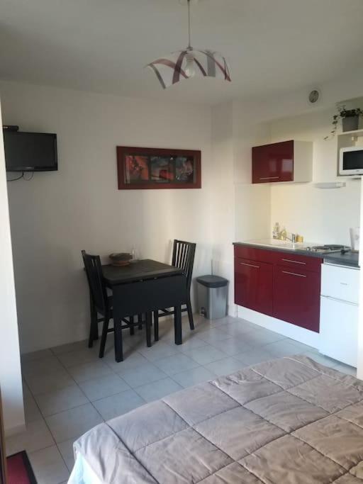 Studio De Plain-Pied Avec Terrasse Tout Proche Mer Courseulles-sur-Mer Εξωτερικό φωτογραφία